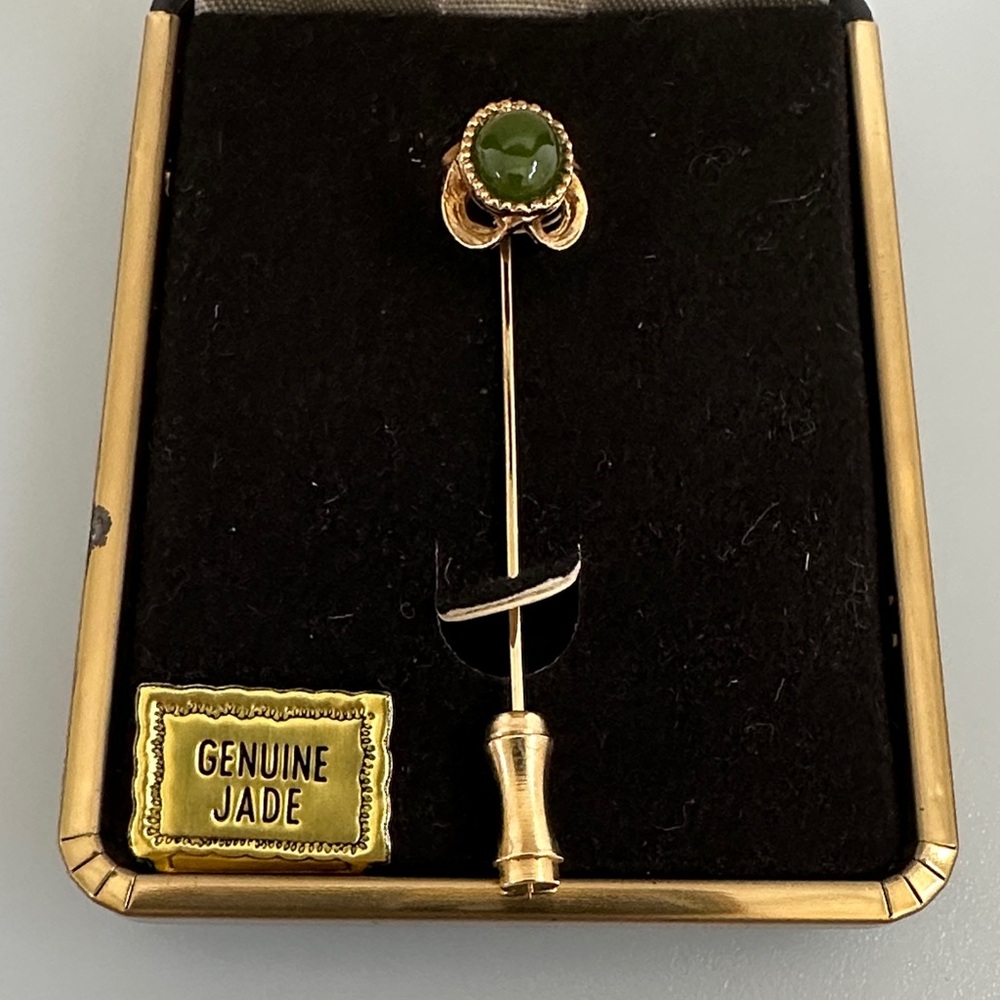 Vintage Green Jade Stick Pin Lapel Pin